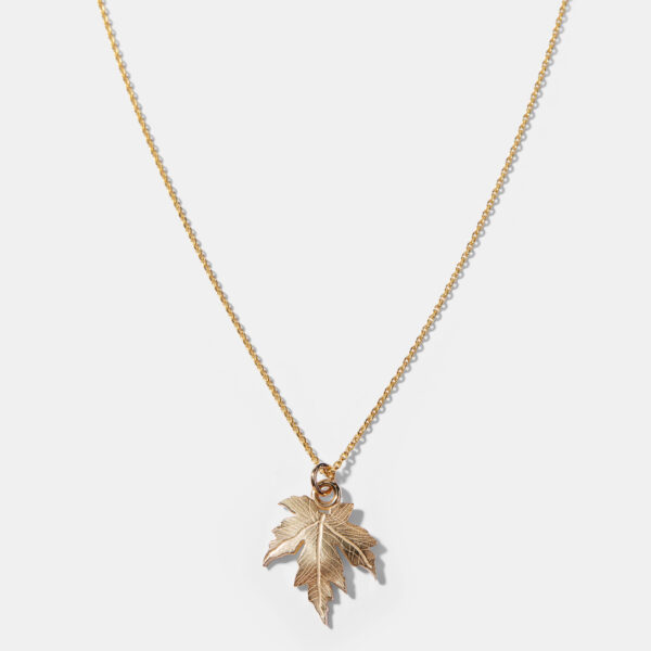 9ct Yellow Gold Maple Leaf Pendant